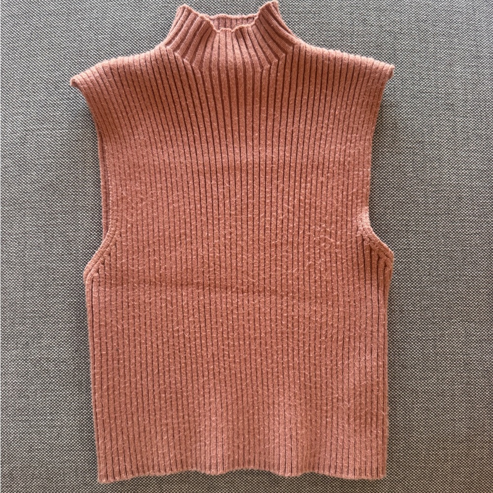 Zara Medium Mock Sweater Sleeveless